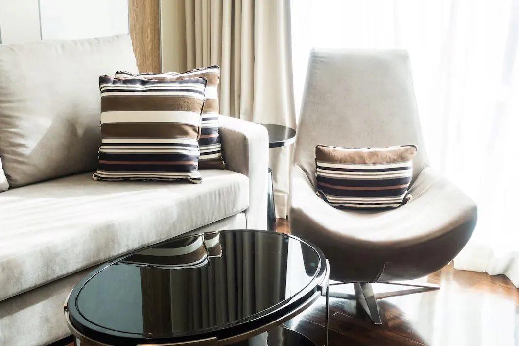 ست کردن مبل طوسی